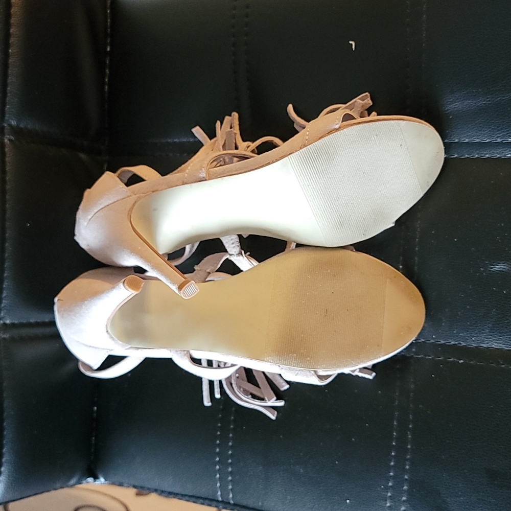 Heels - Picture 2 of 2